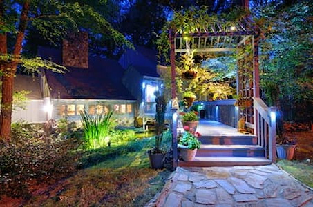 Landscape Lighting Ideas to Highlight Your Home’s Best Features